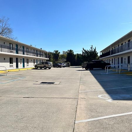 All-Suite Motel Еджвотер Екстер'єр фото